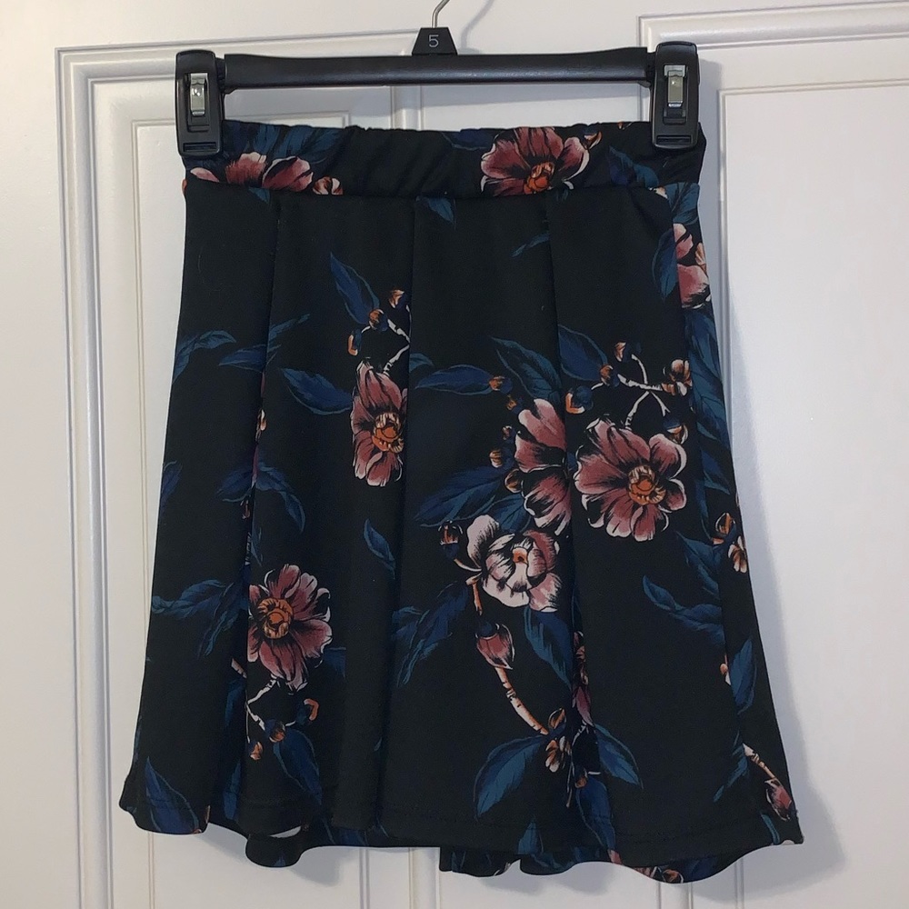 Women’s Charlotte Russe Skater skirt